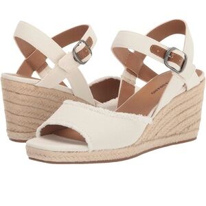 Lucky Brand Cream Wedge Sandals